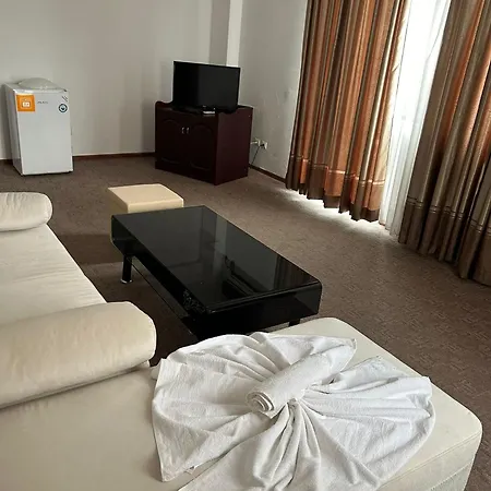 Hotel Orient Mamaia Nord à Năvodari Extérieur photo