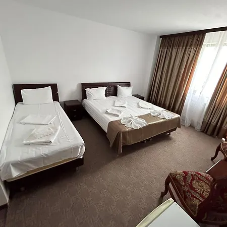 Hotel Orient Mamaia Nord à Năvodari Extérieur photo